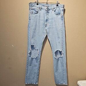 Levi 501 Straight Leg Distressed Women's jeans Size 34 x 32
